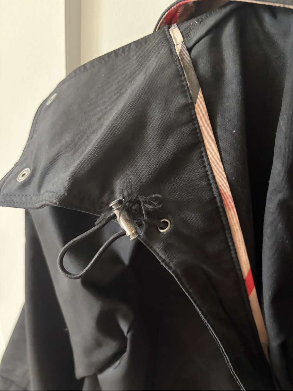 Burberry Black Trench Coat with Signature Check Lining - Picture 7 of 8